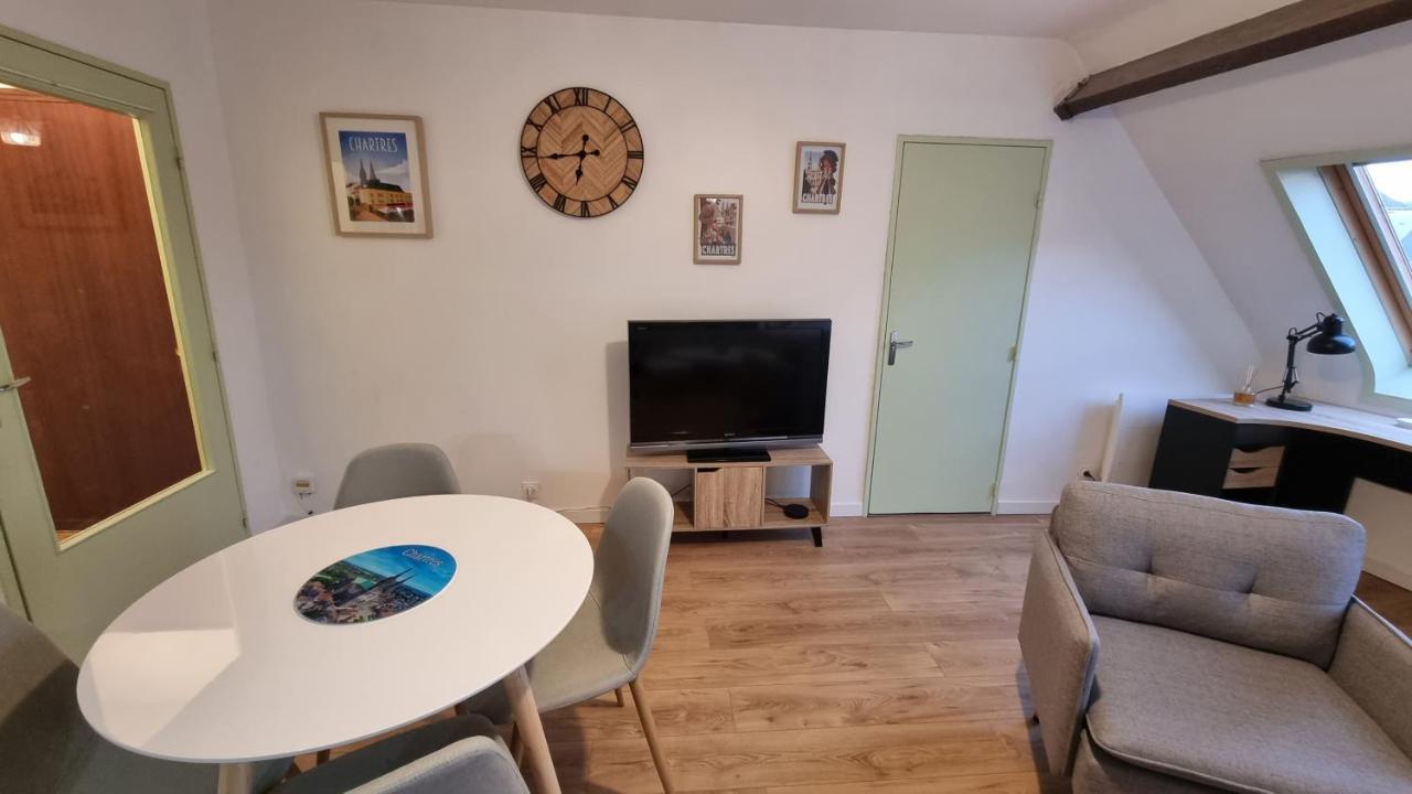 Studio Babylone - Parking & Wifi Chartres Esterno foto